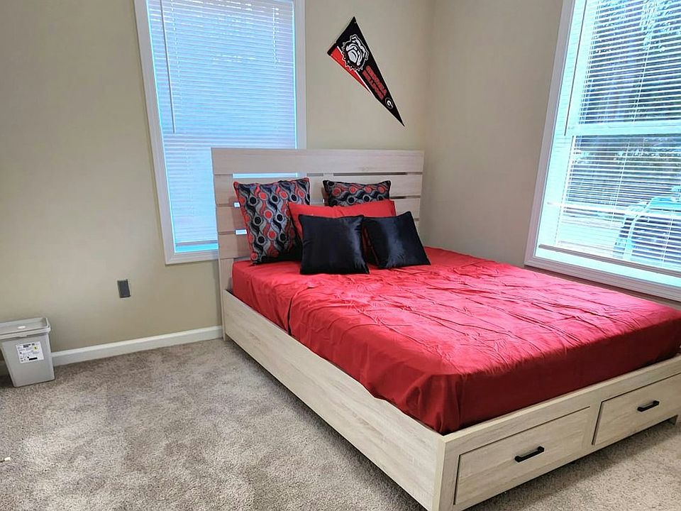 Private Bedroom 1