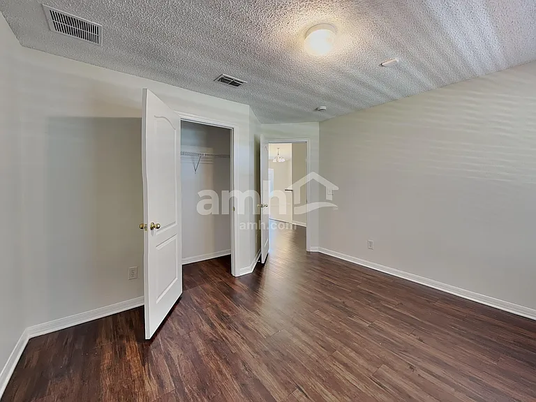648 Winding Lake Dr — Photo 15