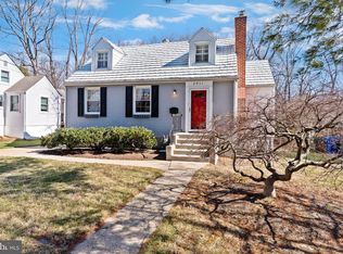 2911 Adams Pl, Falls Church, VA 22042