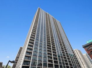 1560 N Sandburg Ter APT 411, Chicago, IL 60610