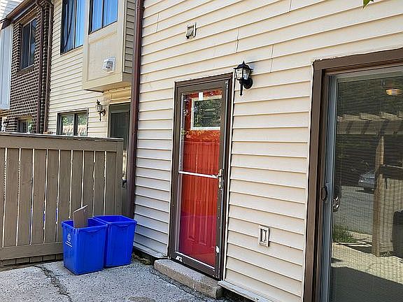 5th image of 9922 Brookridge Ct