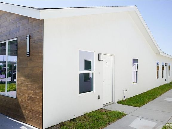4th image of 2113 E San Andrea St #3