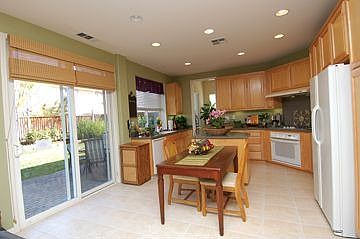3rd image of 5832 Lobelia Way