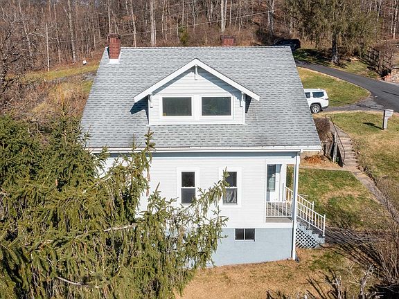 2nd image of 1101 Marion Ave