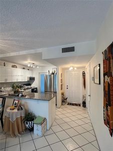 1201 Hillcrest Ct APT 215, Hollywood, FL, 33021