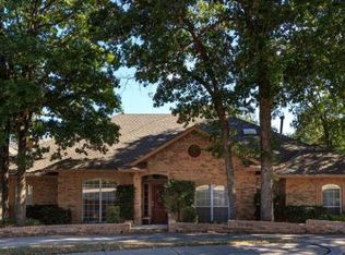 212 Crown Colony Ct, Edmond, OK 73034