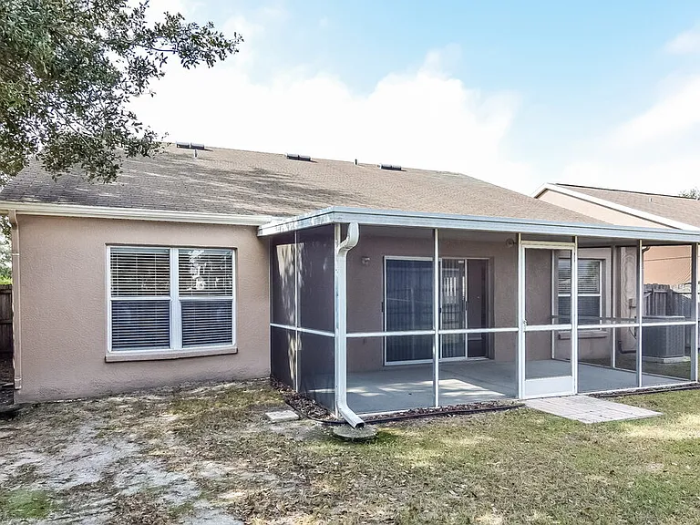 12614 Midpointe Dr — Photo 15