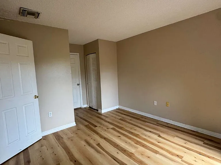 5012 Downing St #10 — Photo 14