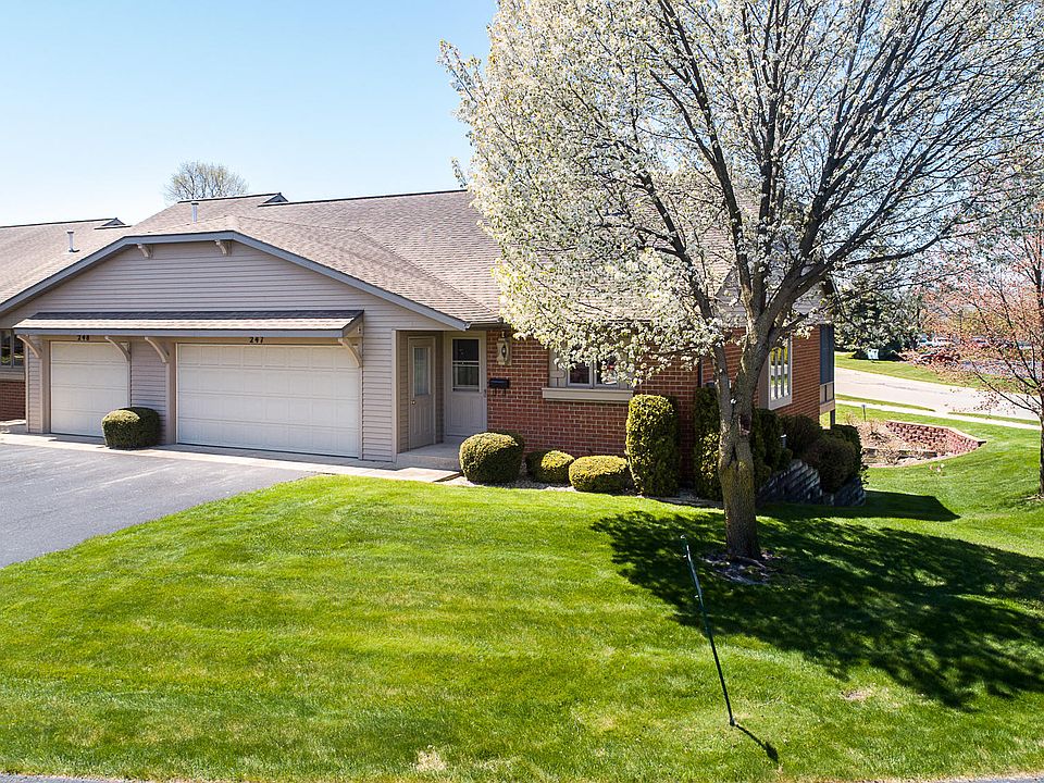 1st image of 247 Interlaken Ct