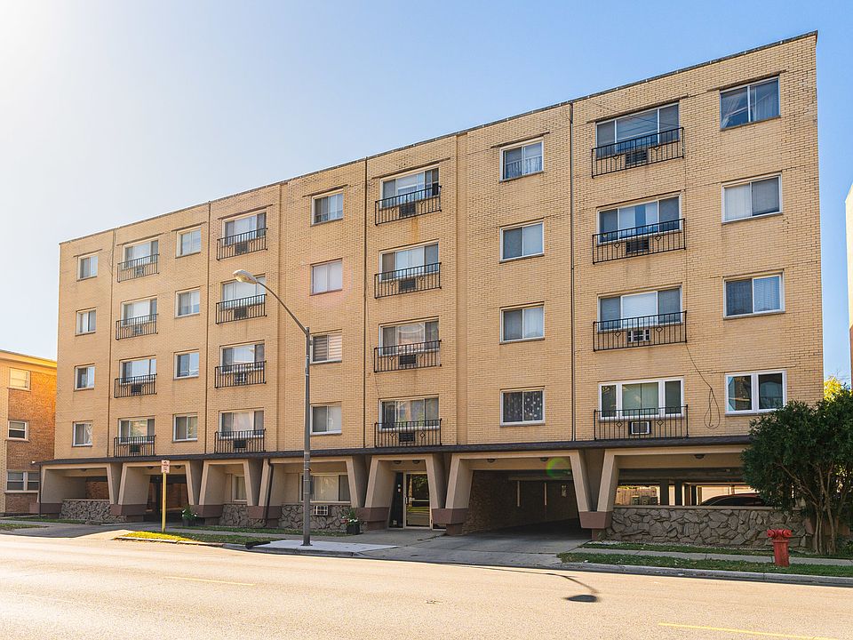 1st image of 2920 N Harlem Ave APT 3J
