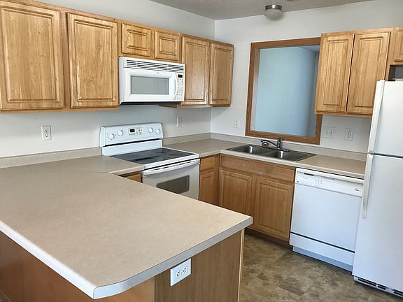 3rd image of 806 37th Ave S APT 2