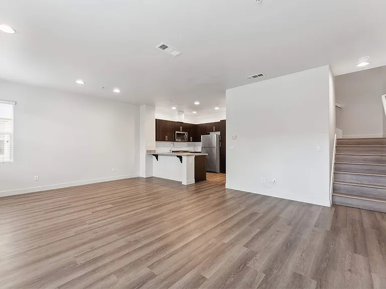 Casa Lago Eastlake — Photo 32