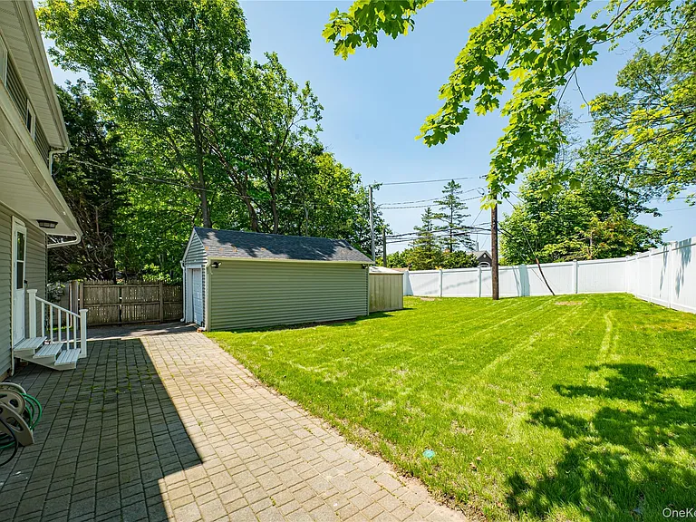 69 Allan Dr — Photo 22