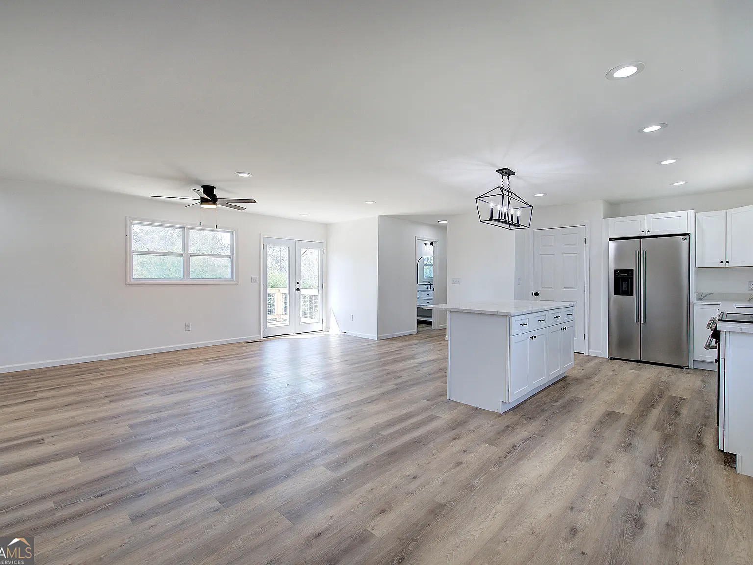 516 Baxter Rd SE — Photo 4