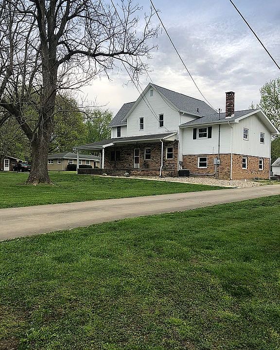 1st image of 835 Fuller Dr
