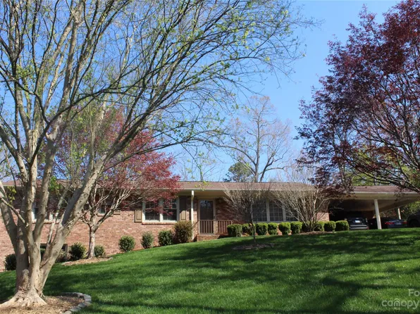 802 Mountain View Ave SE, Valdese, NC 28690