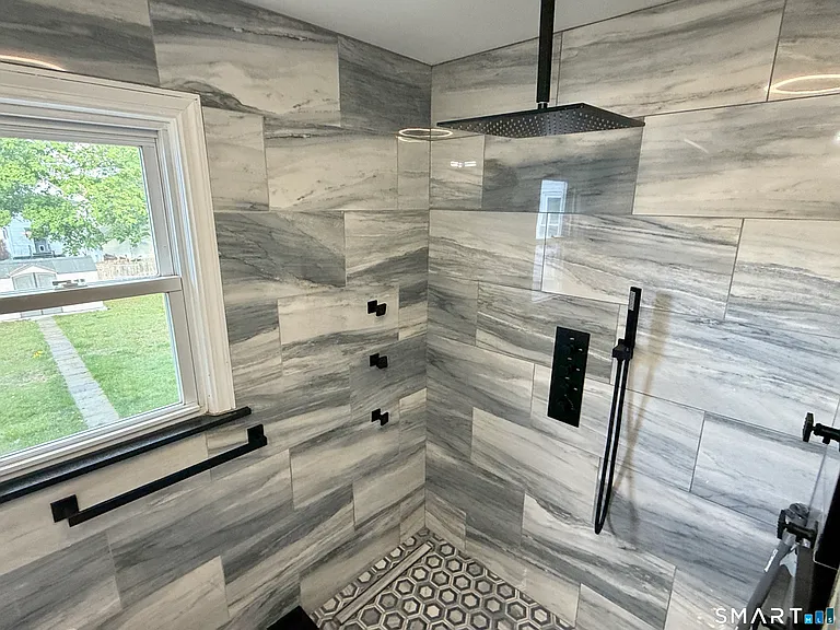 163 Beechwood Ave — Photo 6