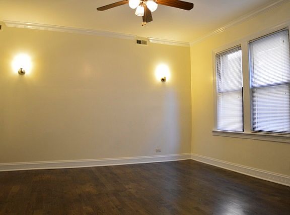 3rd image of 3410 W Carmen Ave APT 3A