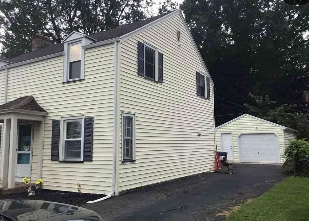 3 bed, 1500 sqft, $2,450 — Photo 3