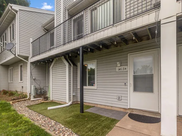 1413 Farrington St #A, Saint Paul, MN 55117