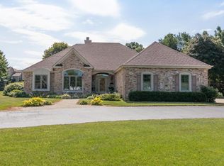 W244N7728 Ridgefield Ct, Lisbon, WI 53089