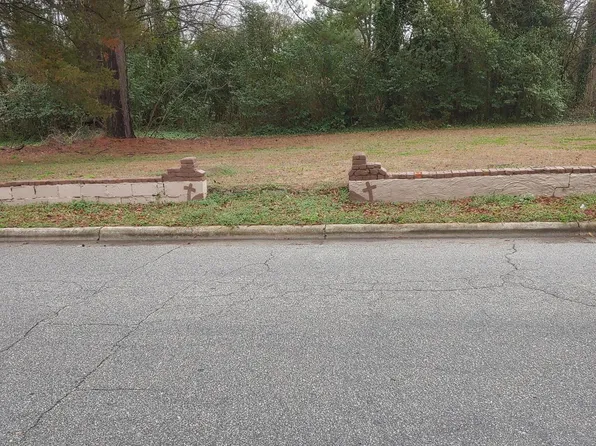 713 Moore Street S, Wilson, NC 27893