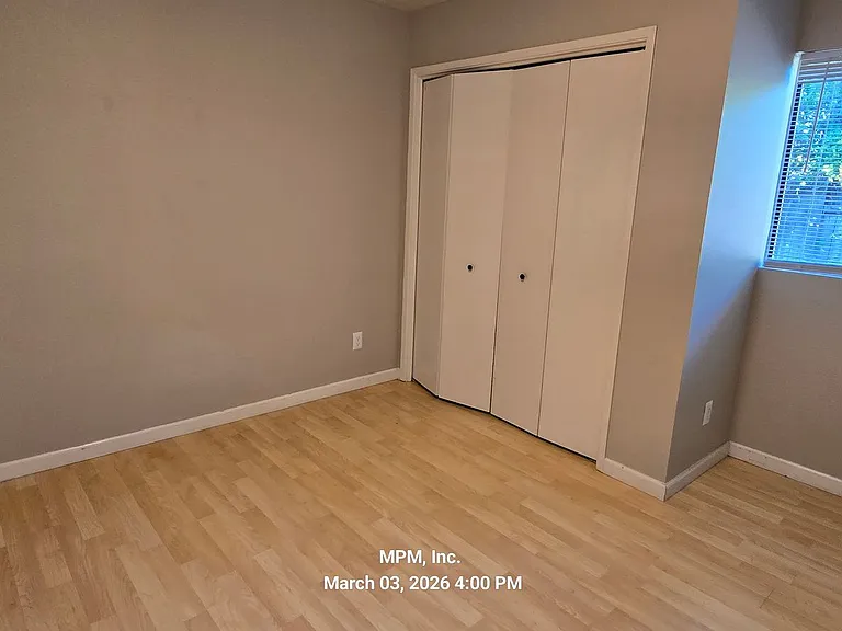 915 Moran Ct — Photo 13