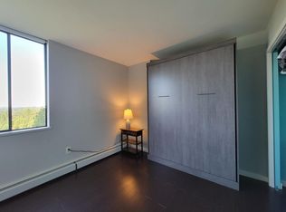 3737 Bartlett Ct #1404, Burnaby, BC V3J7E3