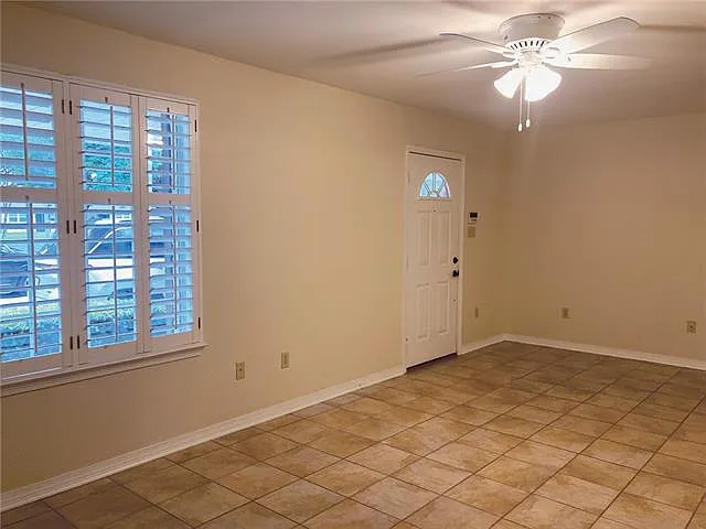 Building Photo - 221 Harrison Ave #1