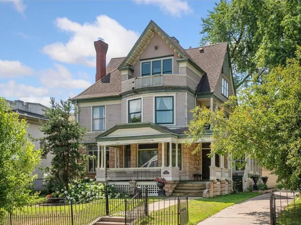 1911 Laurel Ave W, Minneapolis, MN 55405