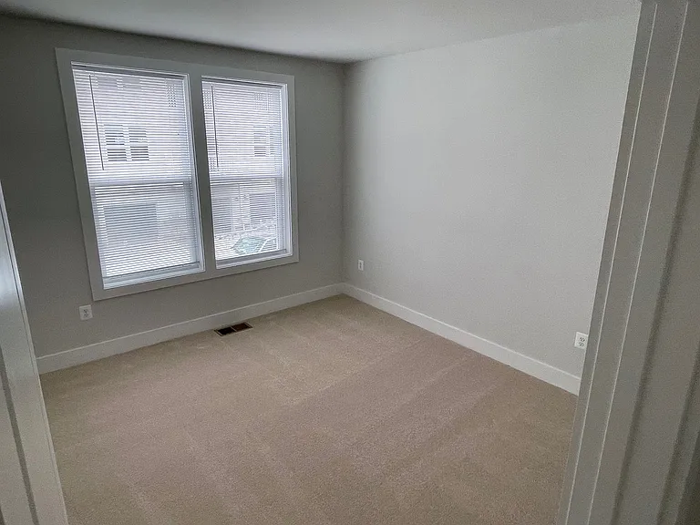 1117 N Lombardy St #A — Photo 12