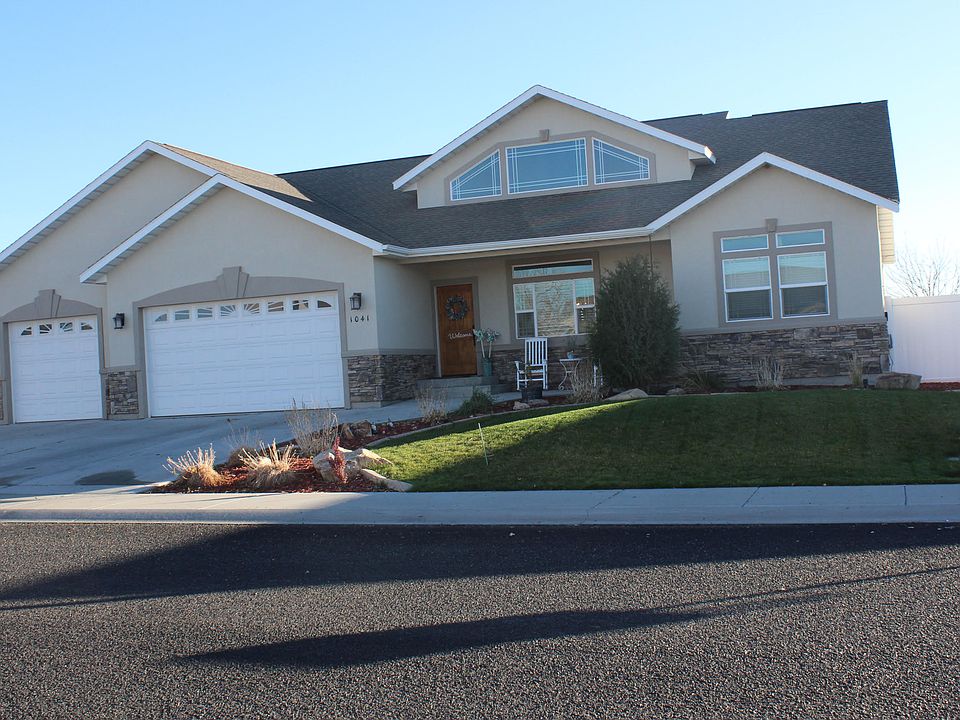 1st image of 1041 Ballard Ln