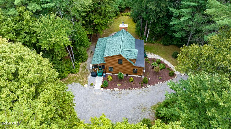 5th image of 426 E Kelm Pond Road