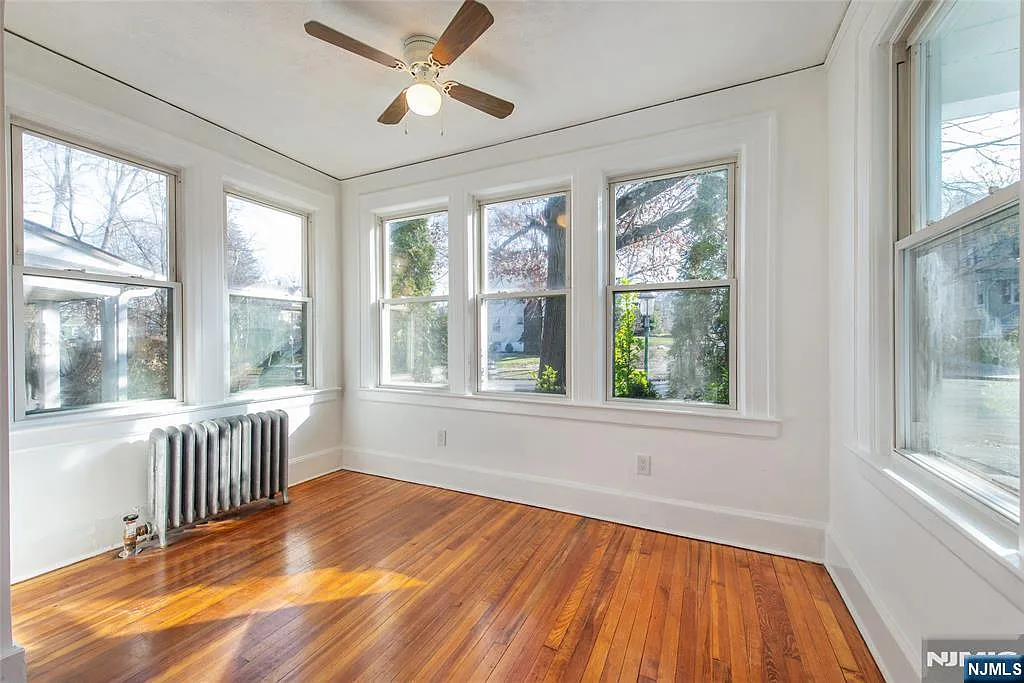 2 bed, 1.0 bath, $2,400 — Photo 3