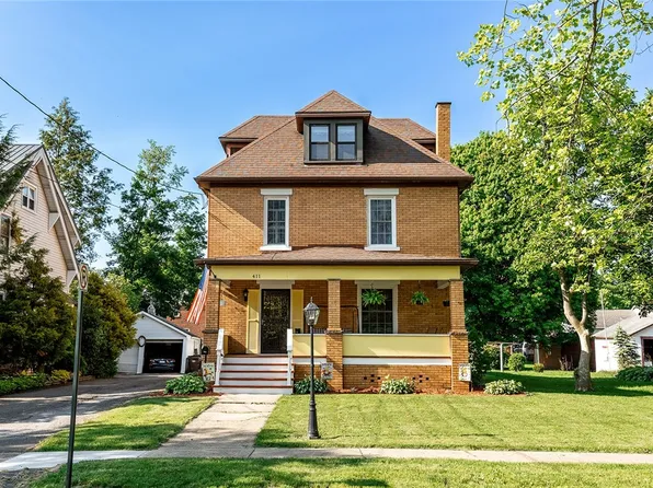411 Woodland Ave, Grove City, PA 16127