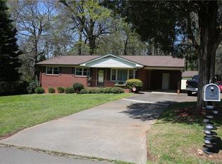 815 Honeywood Ln, Gastonia, NC 28056