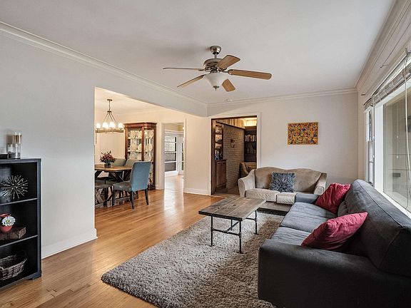 3rd image of 4590 Charleswood Ave
