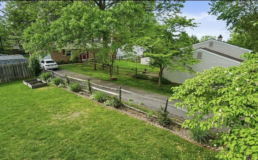 Building Photo - 9001 Bannister Ln