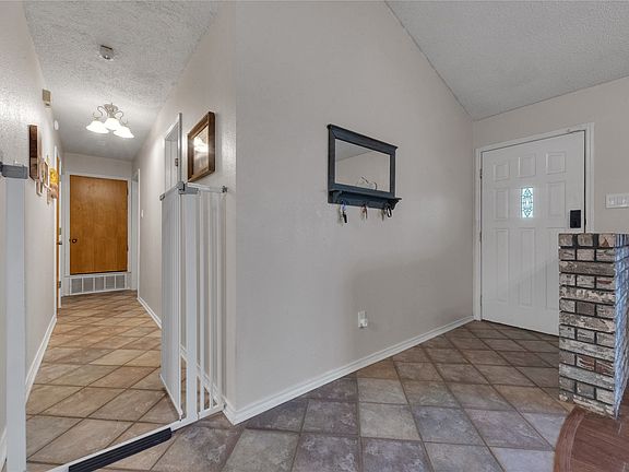 4th image of 2321 County Road 2360