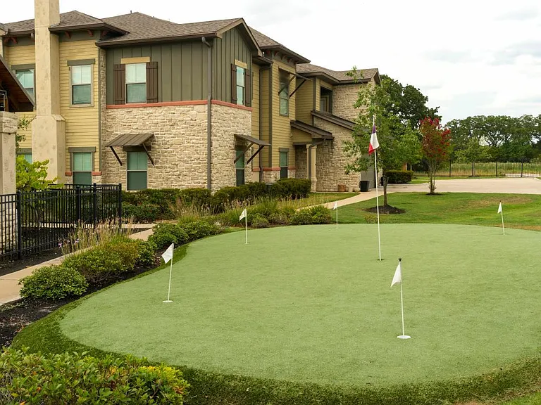 Lake Walk at Traditions Apartments — Photo 47