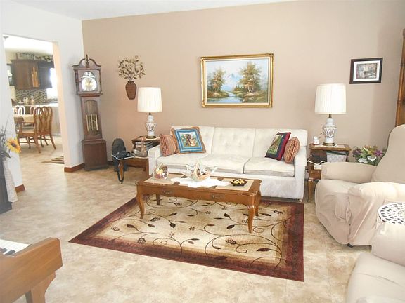 4th image of 86 Prospect Ave