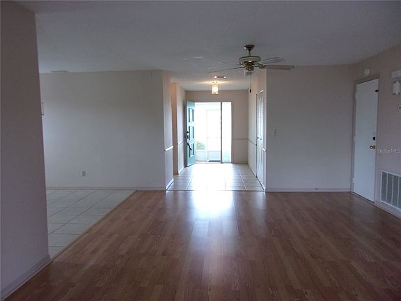 3rd image of 402 La Jolla Ave