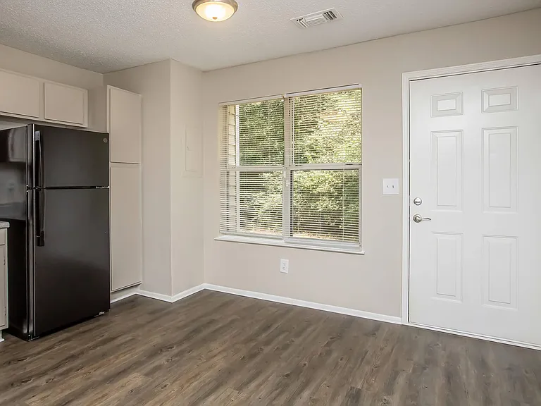 Townhomes at Pine Hill — Photo 33