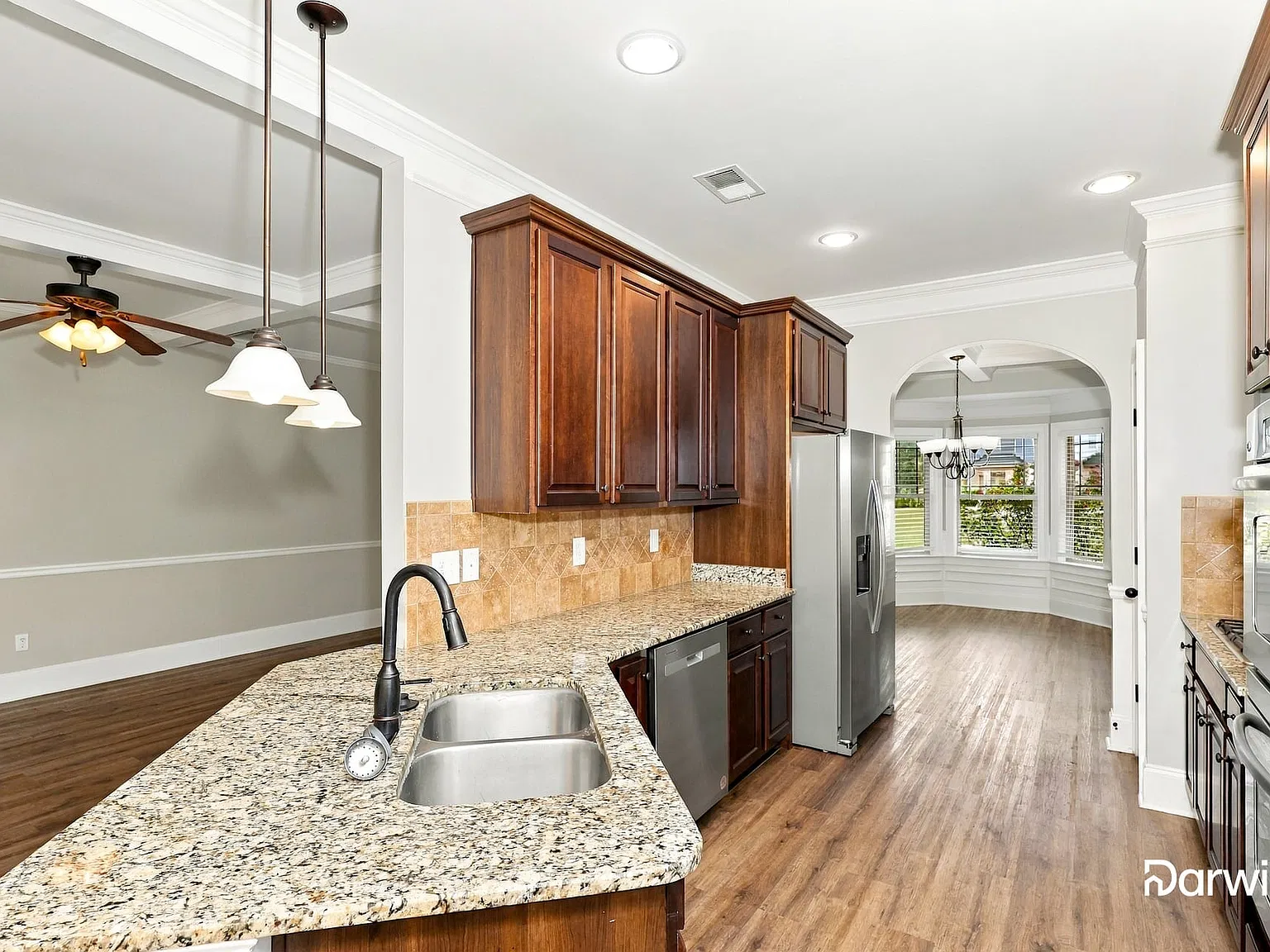 5 bed, 3.0 bath, 2745 sqft, $2,795 — Photo 2