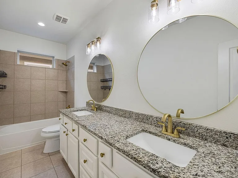 8213 Cabernet Ln — Photo 19