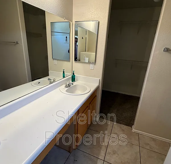 12725 W Hearn Rd — Photo 11