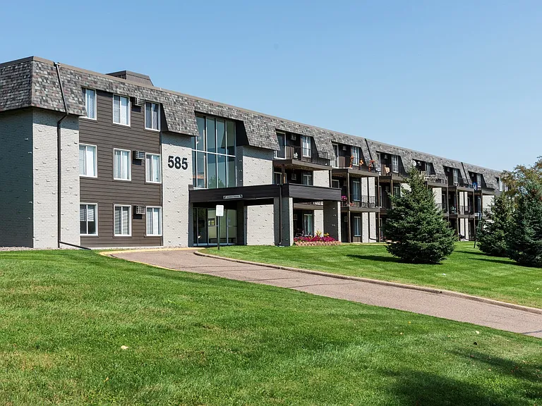 Shoreview Grand — Photo 32