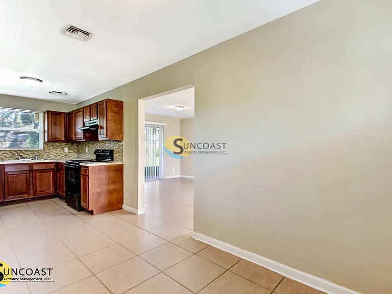 2156 Bunting Dr — Photo 5