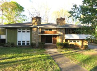 221 Old Farm Rd, Roanoke Rapids, NC 27870