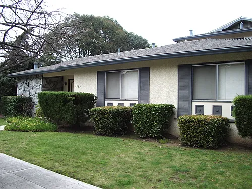 1369 Lexington Dr #2 Photo 1